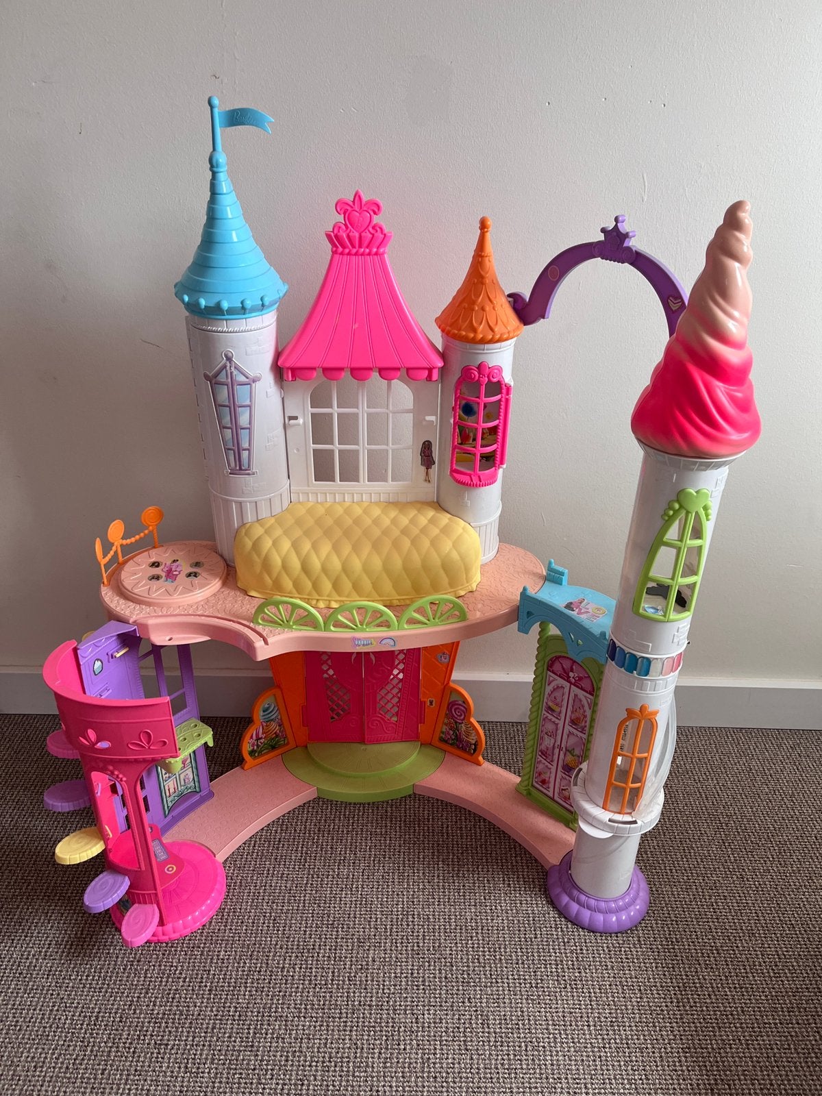 Kasteel barbie sprookje gebruikt, Kinderen en Baby's, Speelgoed | Poppenhuizen, Ophalen, Gebruikt, Poppenhuis