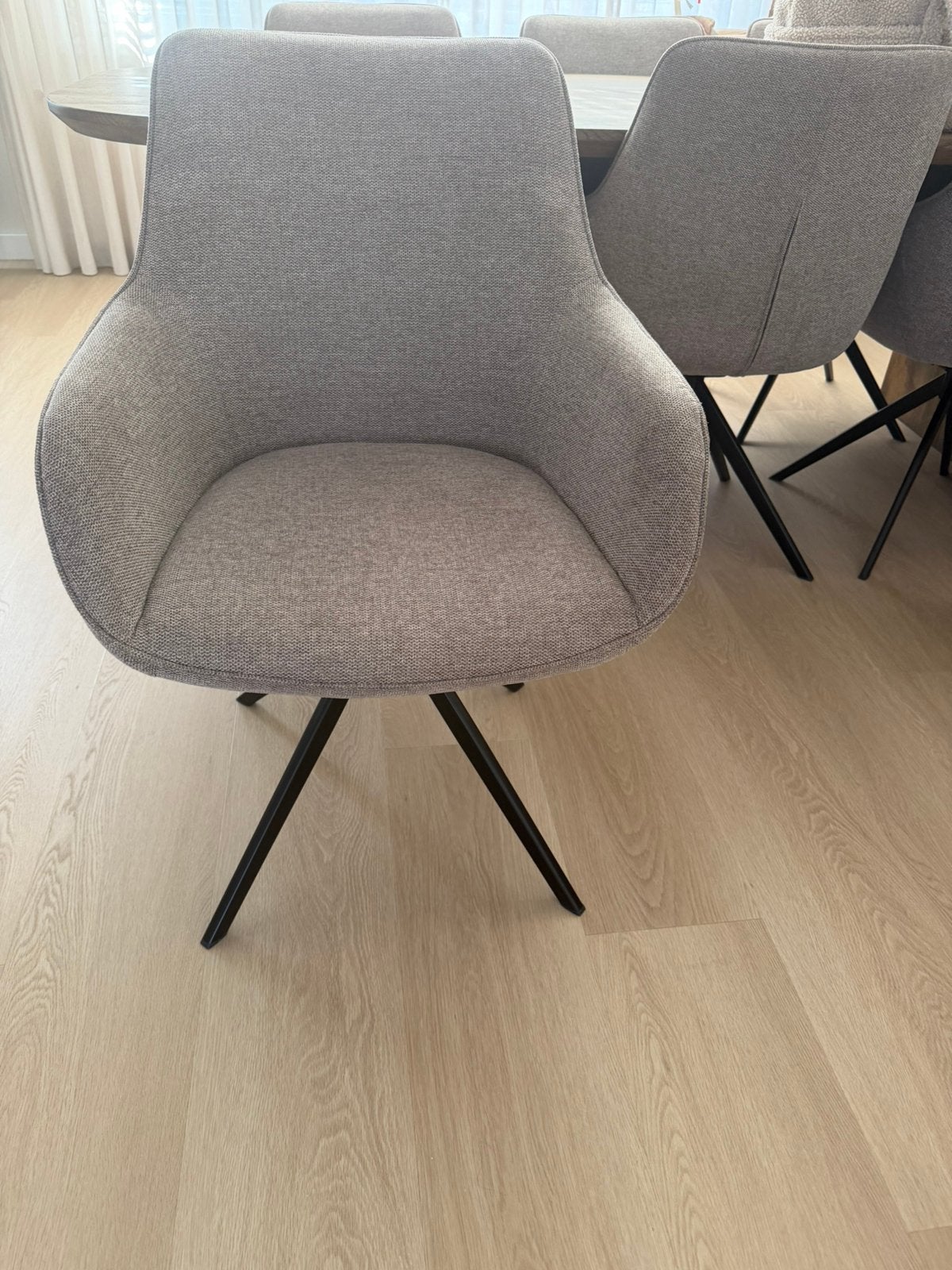 6x NOUS Living Loren eetkamerstoelen – nieuwstaat