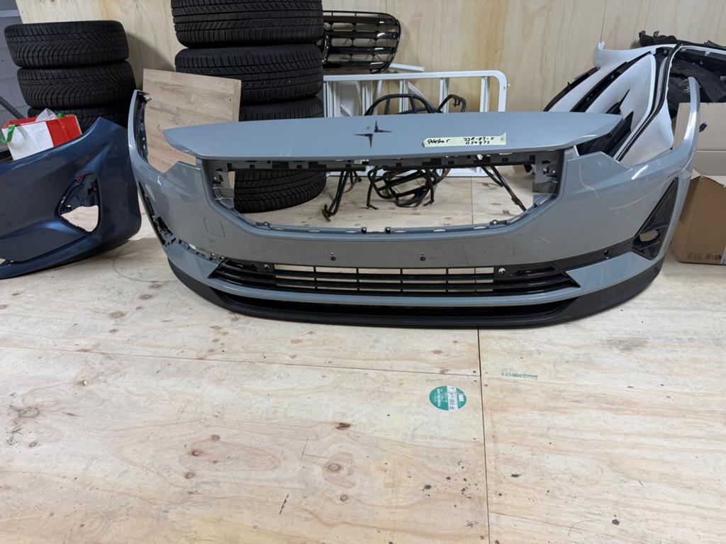 Polestar 2 voorbumper, Auto-onderdelen, Carrosserie en Plaatwerk, Ophalen of Verzenden, Gebruikt, Voor, Bumper