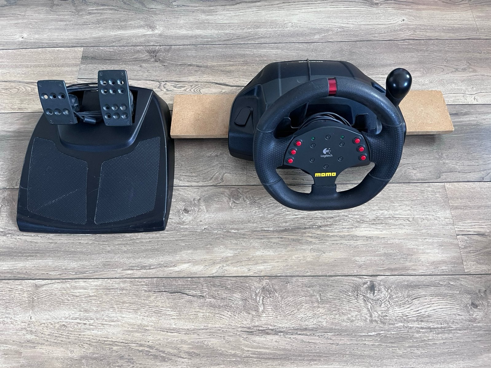 Logitech momo race stuur (exc voedingskabel), Ophalen, Gebruikt, Logitech