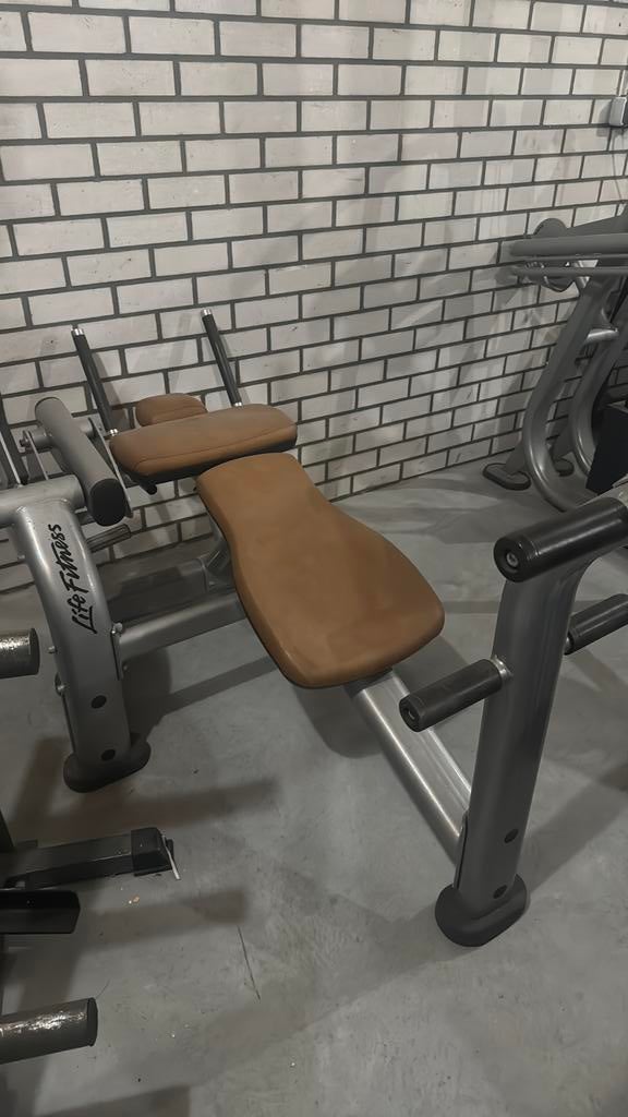 Ab crunch bench, Sport en Fitness, Fitnessmaterialen, Ophalen, Zo goed als nieuw, Fitnessbank