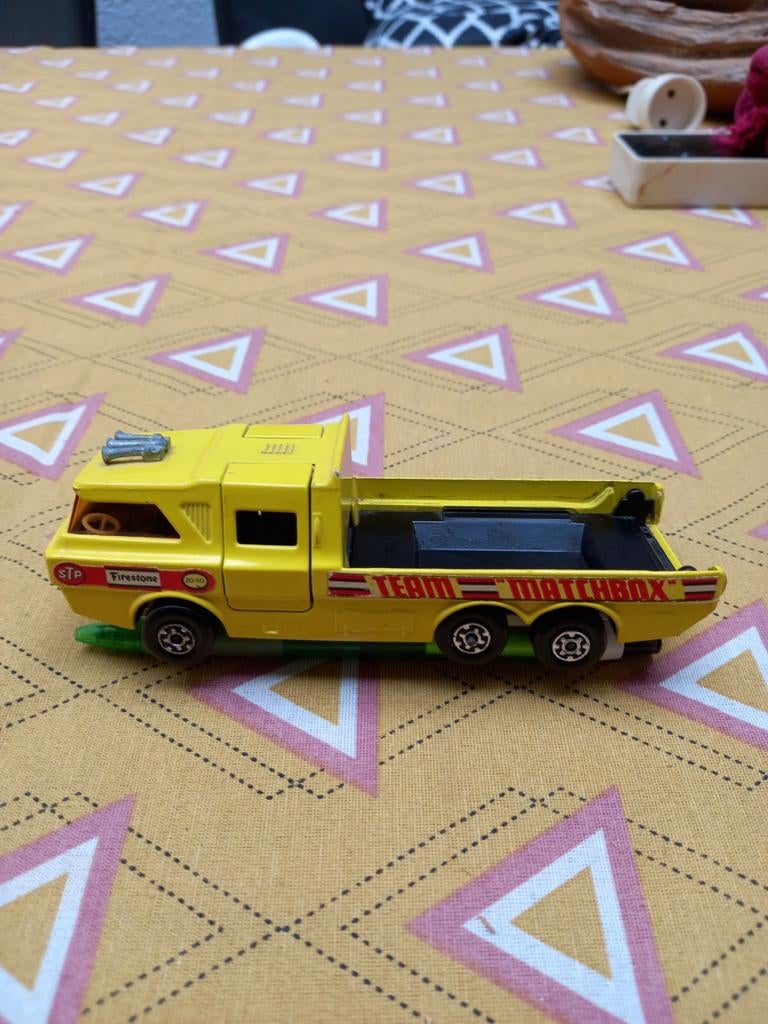 Racewagentransporteur van Matchbox., Hobby en Vrije tijd, Modelauto's | Overige schalen, Ophalen of Verzenden, Gebruikt, Bus of Vrachtwagen