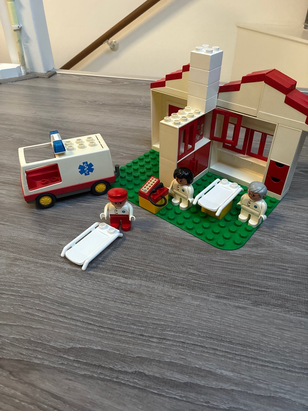 Lego Duplo Dokter Ziekenhuis Ambulance Set, Inclusief minifiguren, Gebruikt, Overige thema's, Ophalen of Verzenden