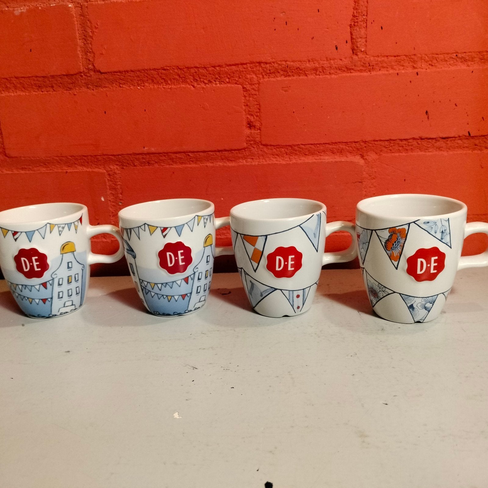 Douwe Egberts Senseo Koffiekopjes - Set van 4, Ophalen of Verzenden, Steen/keramiek, Meerkleurig, Overige merken