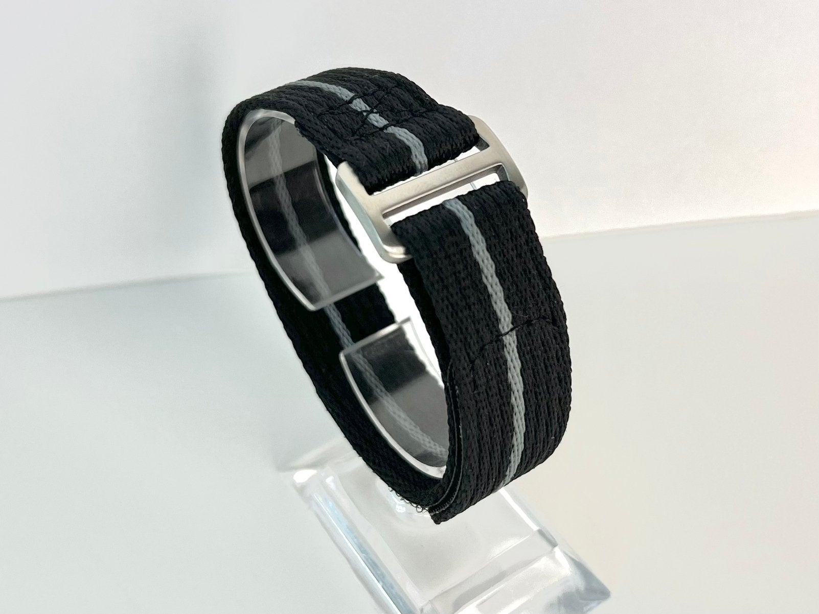 Horlogebandje 22mm Nylon Velcro Band FXD Stijl Zwart NIEUW, Ophalen of Verzenden, Nieuw