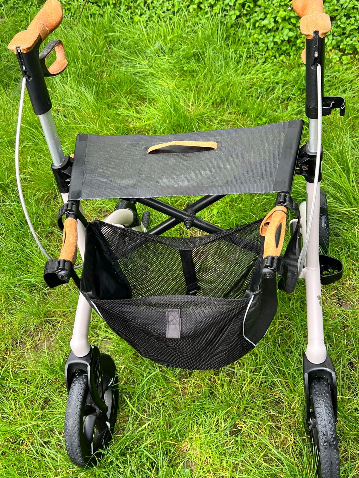 SALJOL ROLLATOR maat M, Diversen, Rollators, Ophalen of Verzenden, Opvouwbaar, Zo goed als nieuw