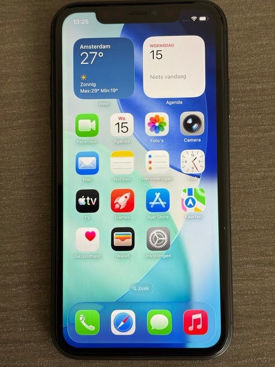 Iphone 11 adapters en kabel 64GB, Gebruikt, Zwart, 64 GB, 74 %