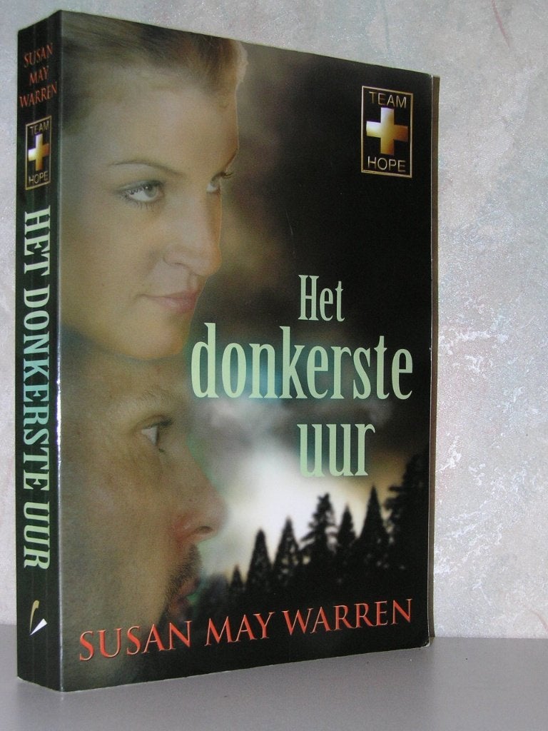 Susan May Warren - Het donkerste uur (spannend christelijk), Ophalen of Verzenden, Zo goed als nieuw