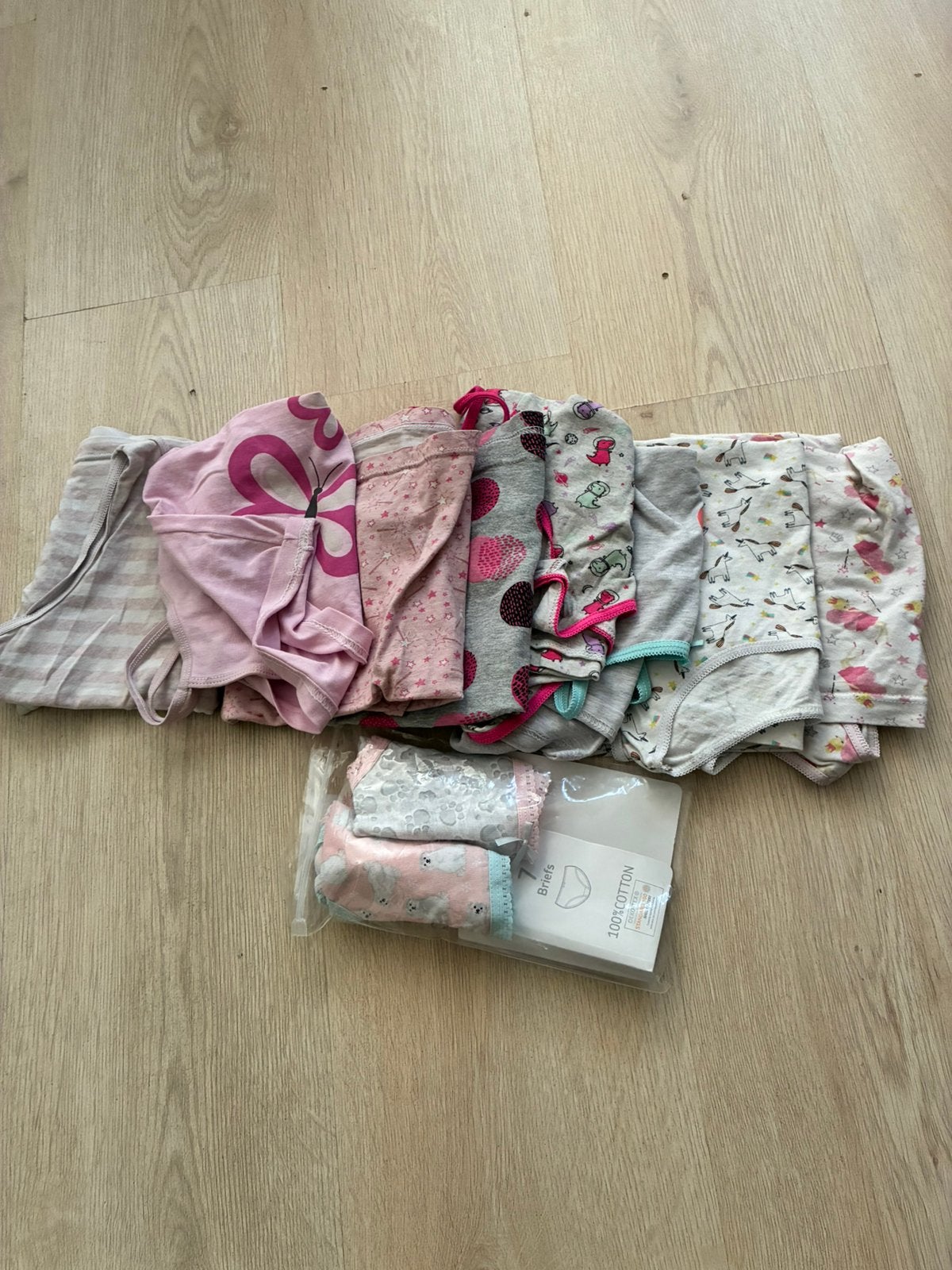 Meisjes kinder onderhemd en onderbroekjes, Ophalen of Verzenden, Gebruikt, Overige maten
