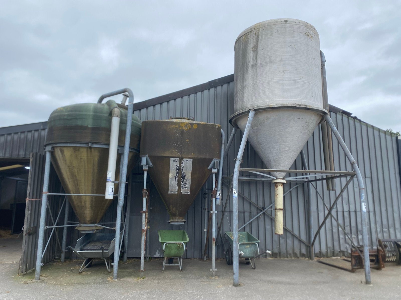3 Voer Silo's te Koop (in één koop), Zakelijke goederen, Ophalen, Veehouderij, Voertechniek