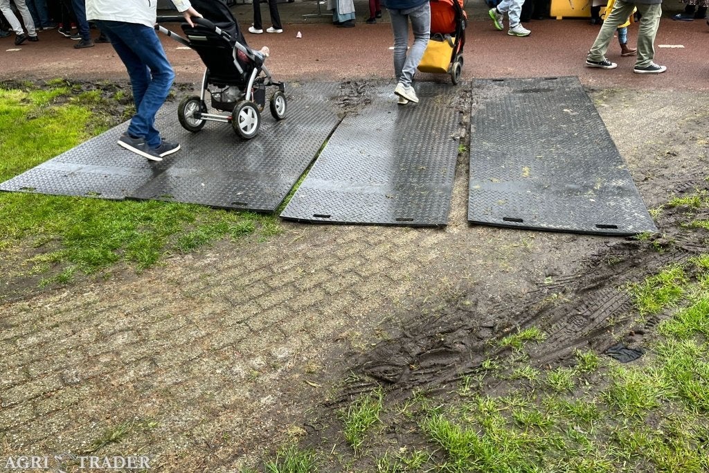 GEBRUIKT | rijplaat 300x100x1,5 cm | Premium kwaliteit, Niet opgegeven, -, Niet opgegeven