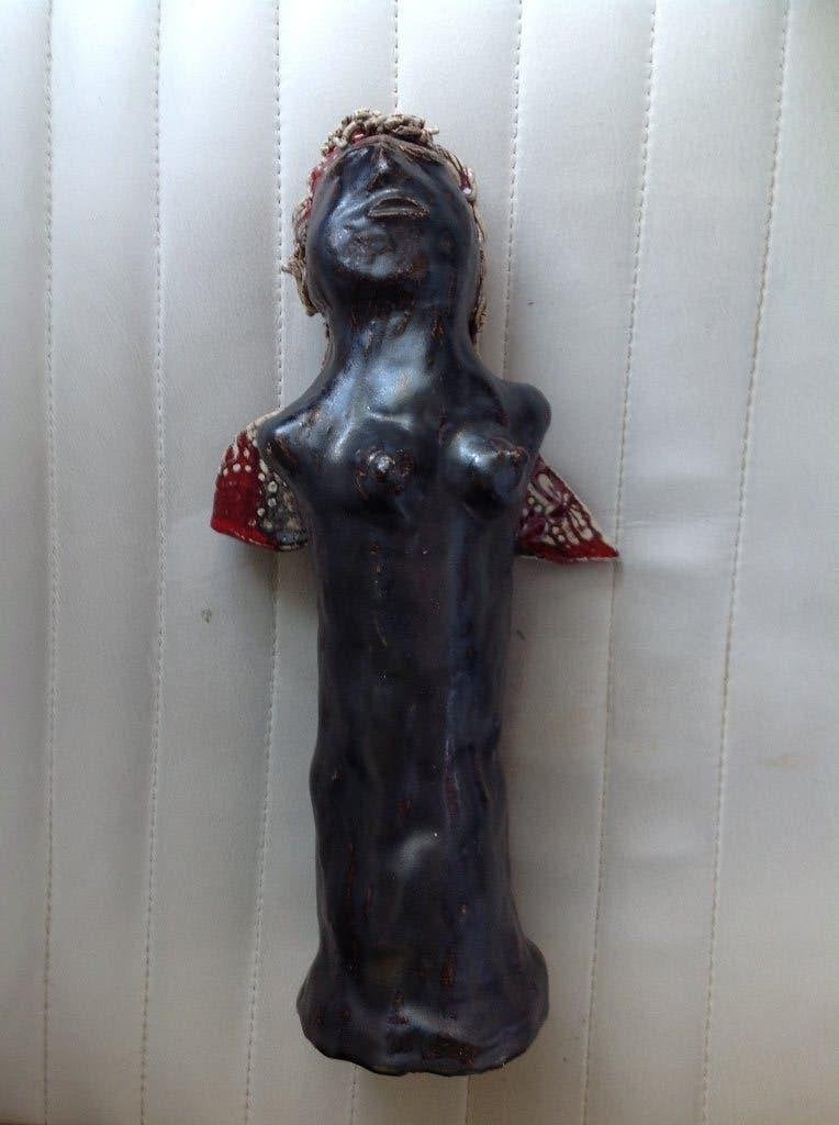 beeld aardewerk  "vrouw-engel", Verzamelen, Beelden en Beeldjes, Ophalen of Verzenden, Zo goed als nieuw, Mens