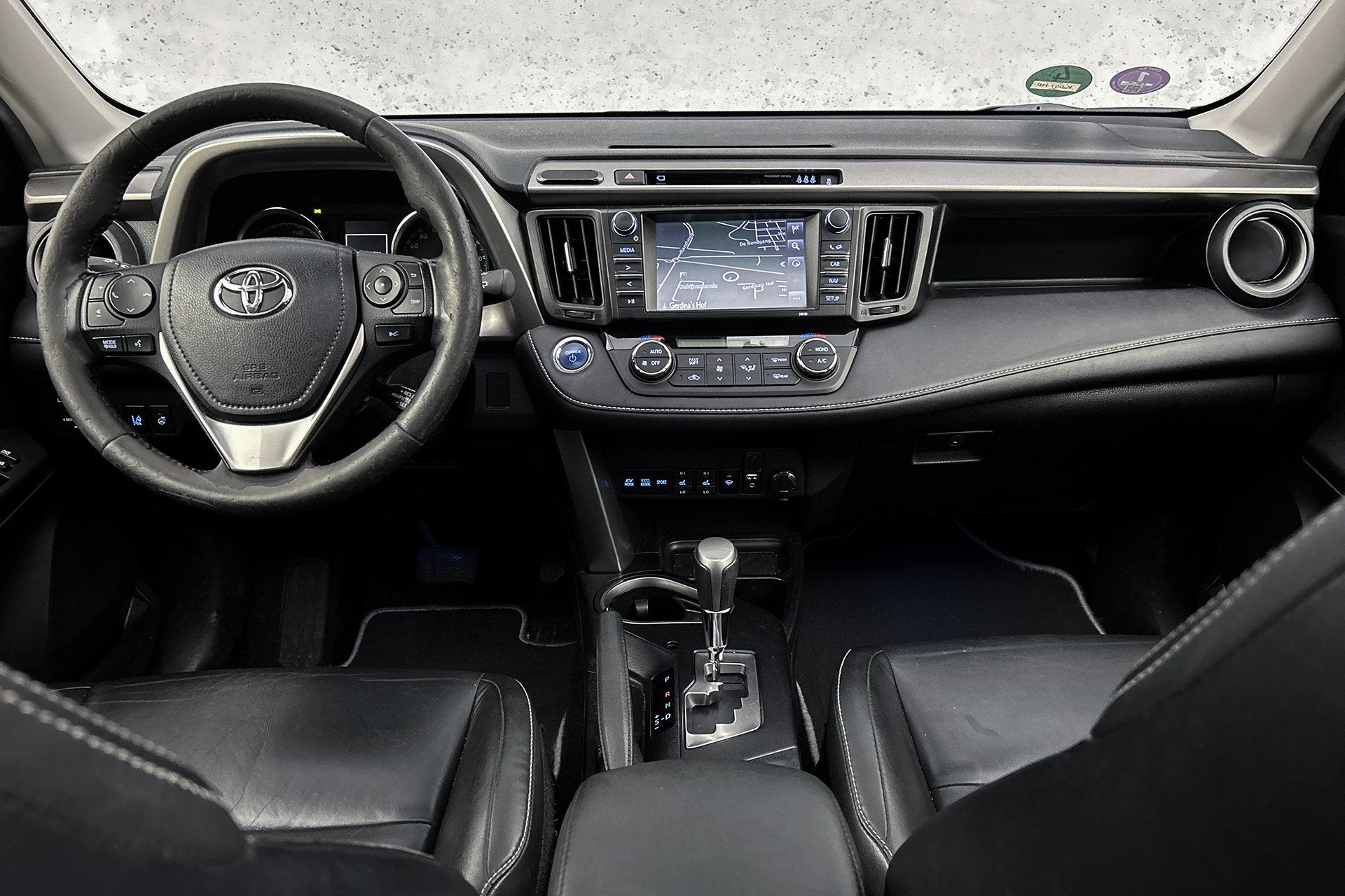 Toyota RAV4 2.5 Hybrid AWD Executive | Leder | Trekhaak | St, Gebruikt, Met garantie (alle), 1650 kg, Zwart