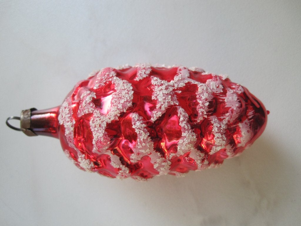 (Nr:14) Vintage oude kerstbal Dennenappel rood wit gesuikerd, Ophalen of Verzenden, Gebruikt