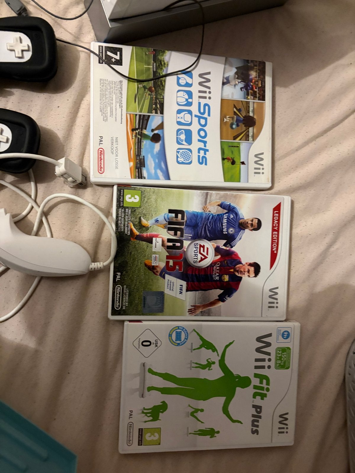 Wii console met 2 controllers en 3 games, Spelcomputers en Games, Ophalen of Verzenden, Gebruikt, Met 2 controllers, Met games