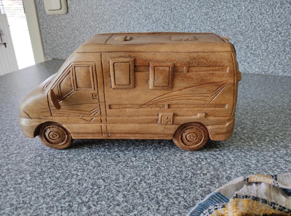 Houten camper, Ophalen