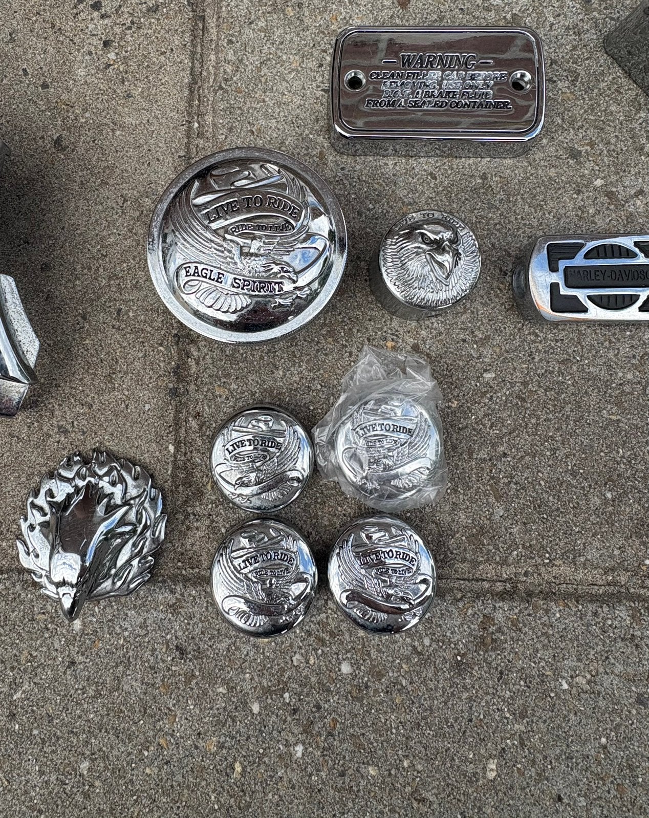 Tank dop gas cap Live To Ride Eagle en ander klein spul, Motoren, Onderdelen | Harley-Davidson, Ophalen