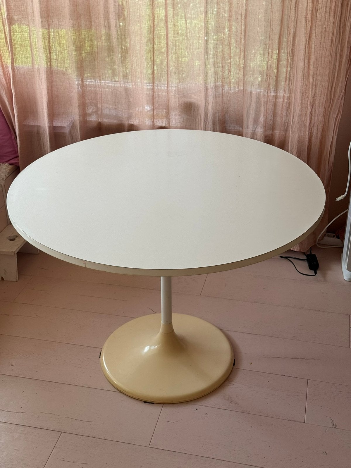 Vintage witte ronde tulip tafel, Ophalen, Kunststof, Gebruikt, Vintage