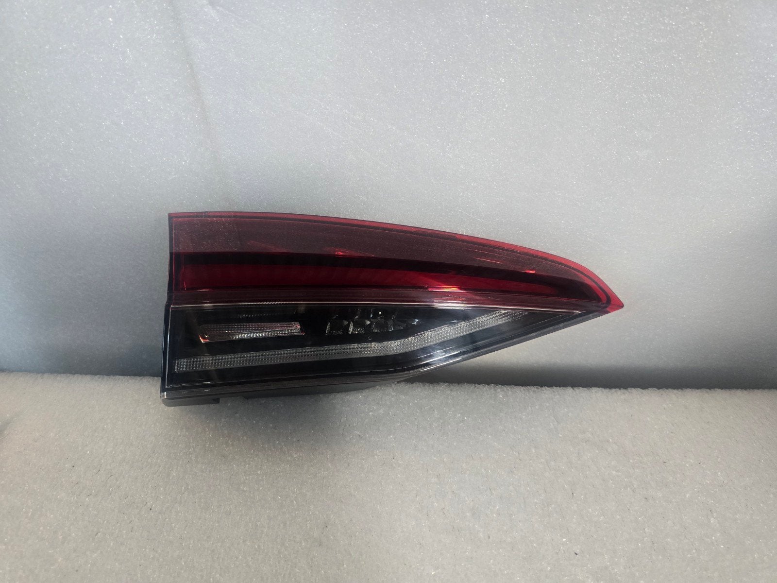 Achterlicht Led links Skoda Octavia 4 5E3 combi bj 2020-2024, Gebruikt, Brno, Ophalen of Verzenden, Skoda
