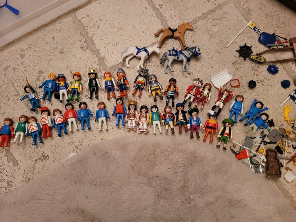 Flinke hoeveelheid vintage playmobil. Incl. 33 figuren, Kinderen en Baby's, Speelgoed | Playmobil, Ophalen of Verzenden, Gebruikt