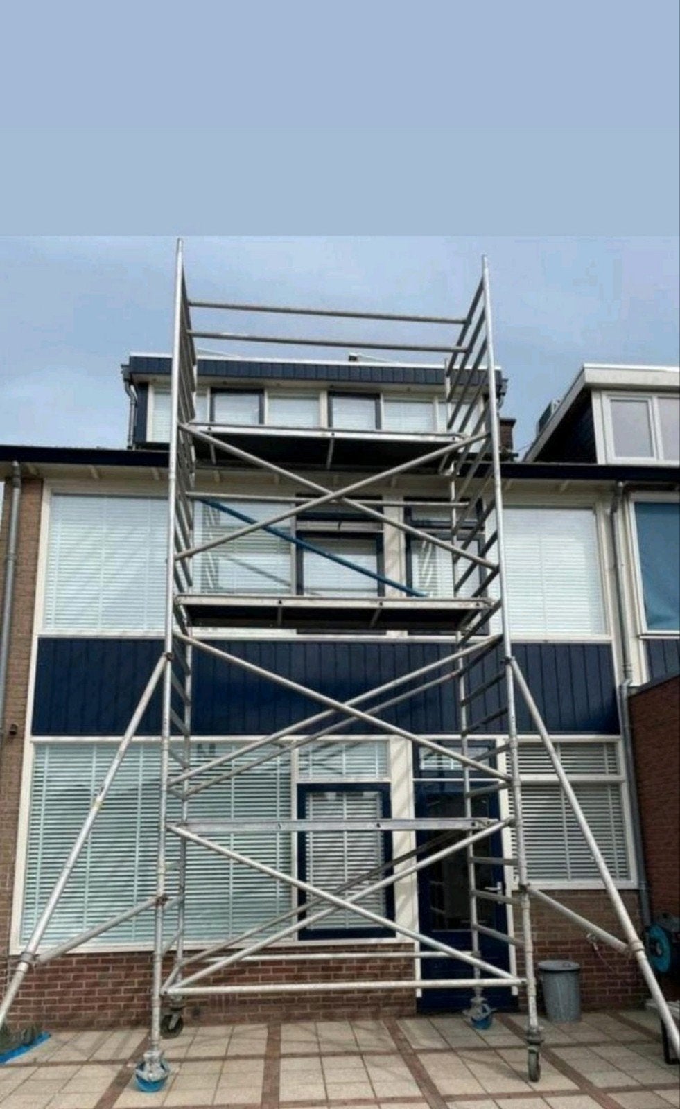 verhuur steiger - 75 euro per week - Apeldoorn, Ophalen, Zo goed als nieuw, Rolsteiger of Kamersteiger, 5 meter of hoger