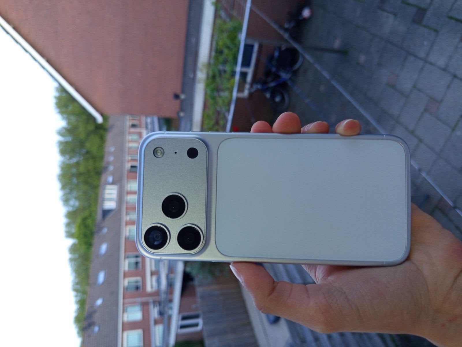 Neppe Iphone 17 pro max, Ophalen, Zo goed als nieuw, Zilver