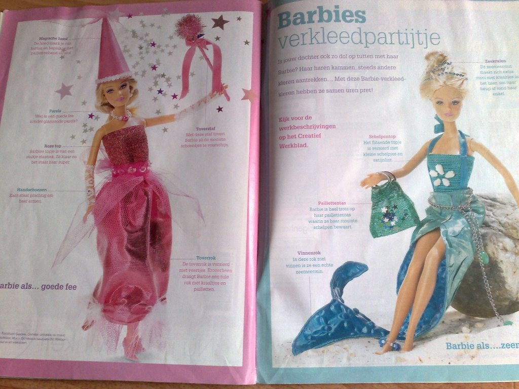 Knippie zomer 2005 , Barbies verkleed partijtje, Hobby en Vrije tijd, Kledingpatronen, Verzenden, Zo goed als nieuw, Kind, Knippie