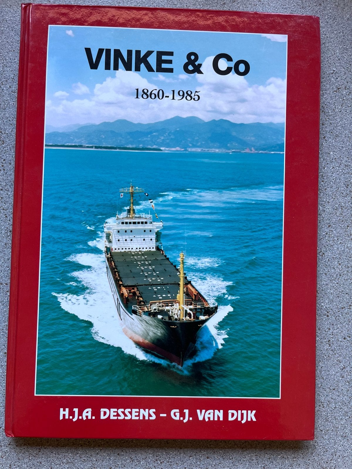 Vinke & Co 1860-1985 - Scheepvaartgeschiedenis, Ophalen of Verzenden, Gelezen, Overige typen