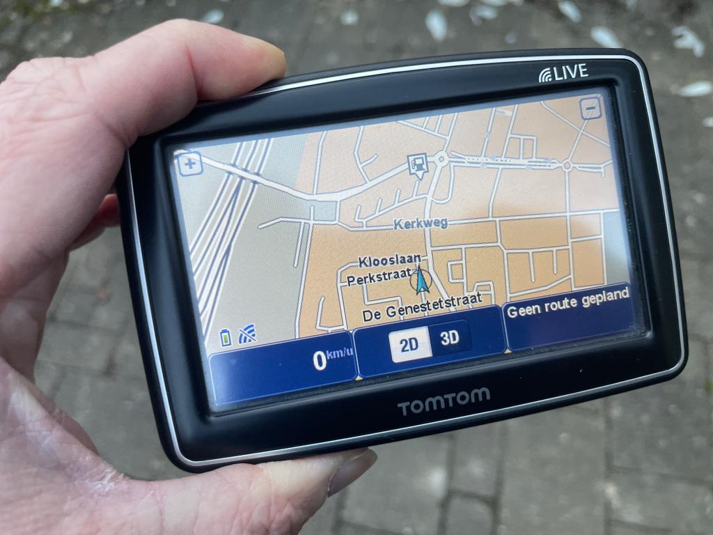 TomTom XL Live navigatiesysteem GPS, Ophalen of Verzenden, Zo goed als nieuw