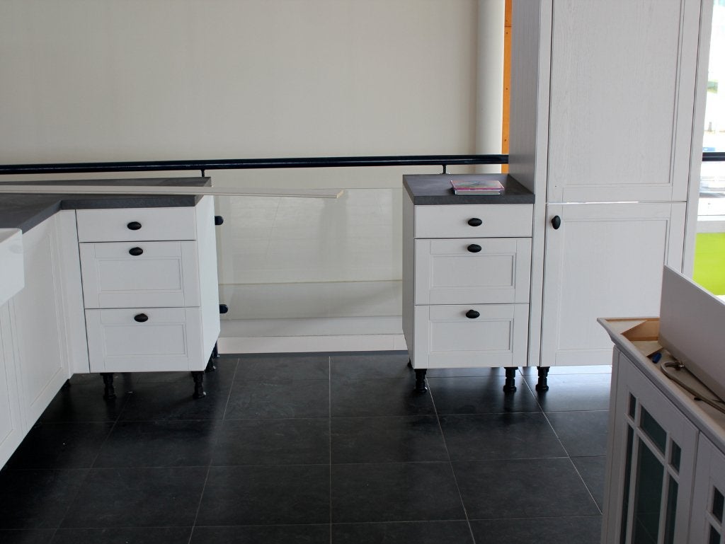 Foto 2 van HU14 Landelijke witte keuken met keramische spoelbak