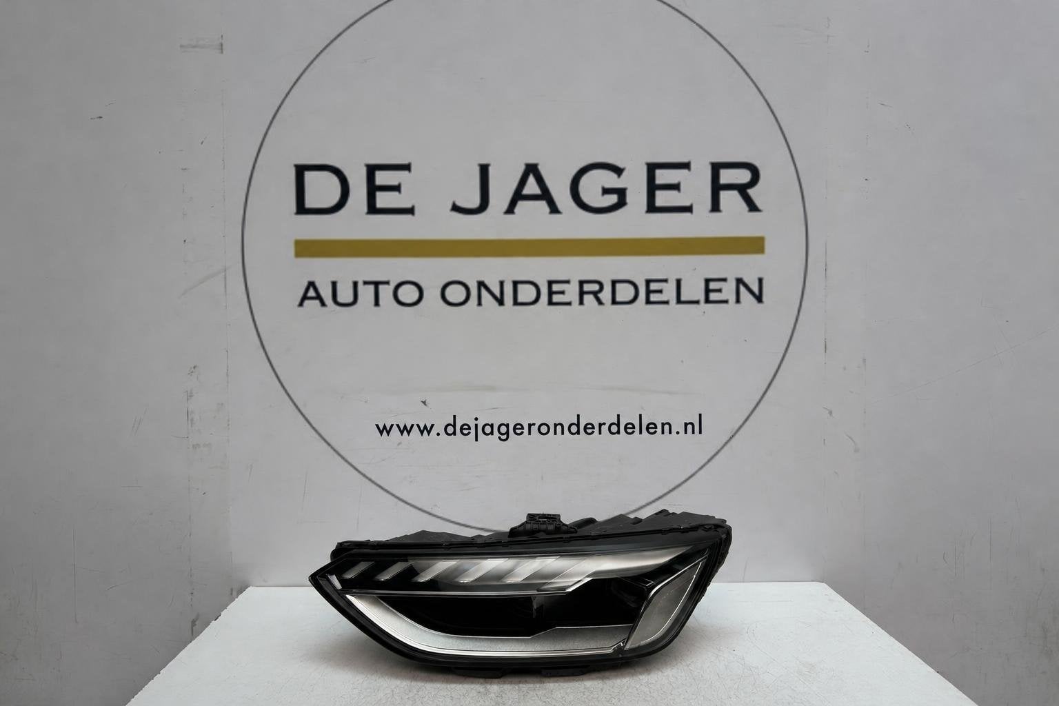Audi A4 B9 FL Full LED koplamp links 8W0941033D, Gebruikt, AUDI AG, Auto-Union-Strasse 1
85045  Ingolstadt, DE, Kundenbetreuung@audi.de