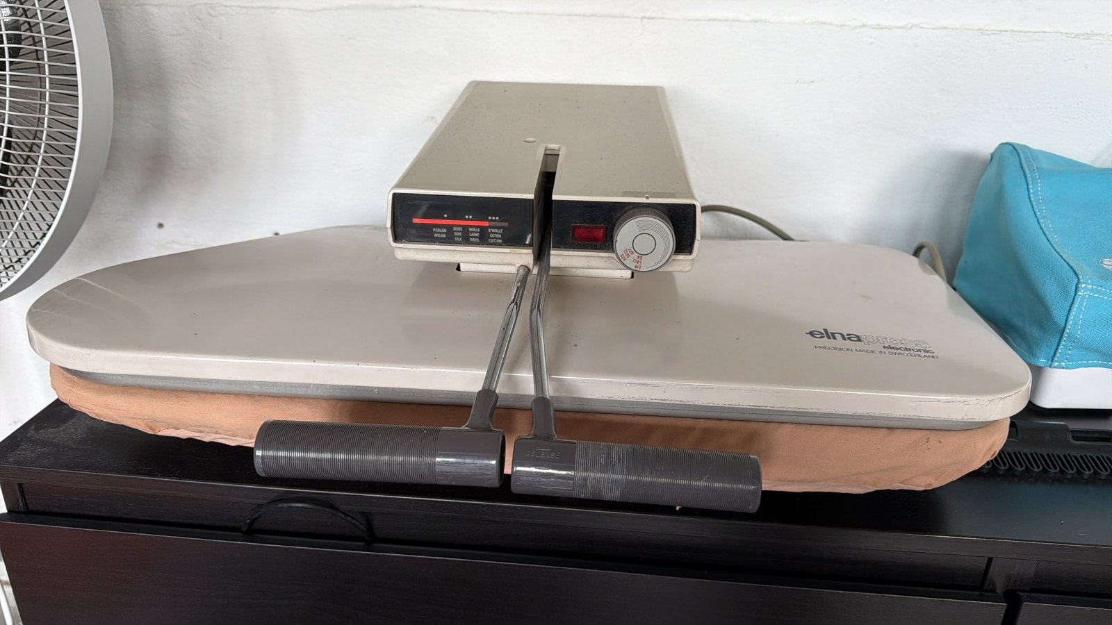 ElnaPress Electronic Strijkpers - Zwitserse precisie, Ophalen, Gebruikt, Strijkijzer met snoer