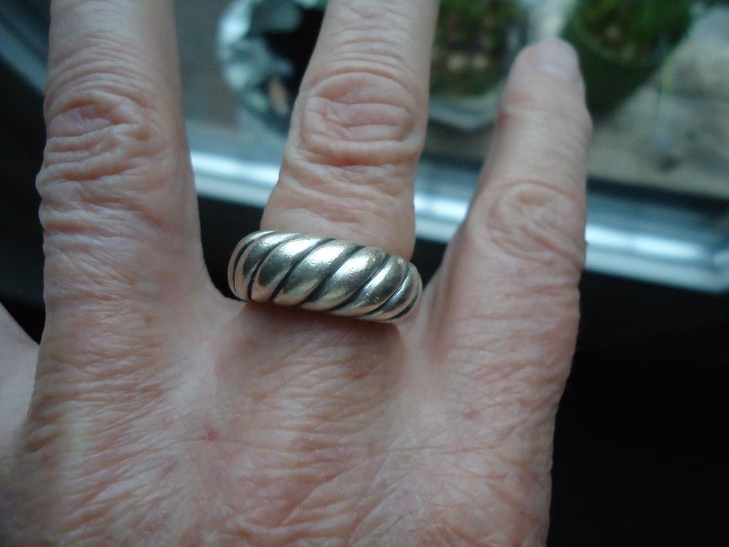 mooie echt zilveren ring stevig van tisento gedraaid mt 18, 18 tot 19, Ophalen of Verzenden, Zo goed als nieuw, Dame