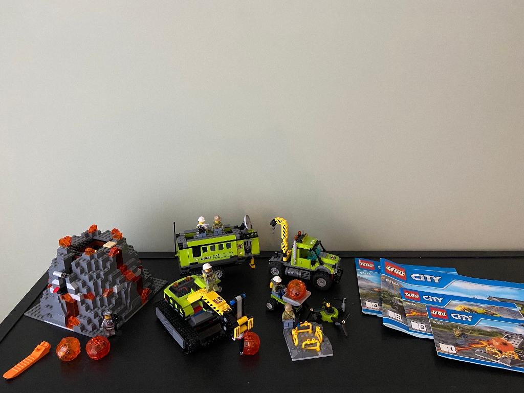 LEGO - City - 60124 - Volcano Exploration Base, Ophalen of Verzenden, Zo goed als nieuw, Complete set, Lego