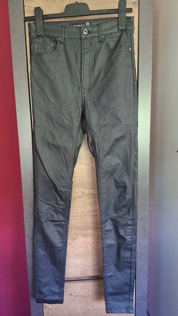 Dames broek - maat 36 - zwart - leerimitatie, Zwart, Ophalen of Verzenden, Zo goed als nieuw, Maat 36 (S)