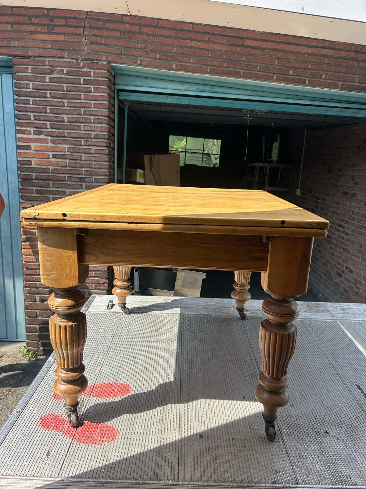 Franse antieke tafel met uitschuifbare bladen, Ophalen