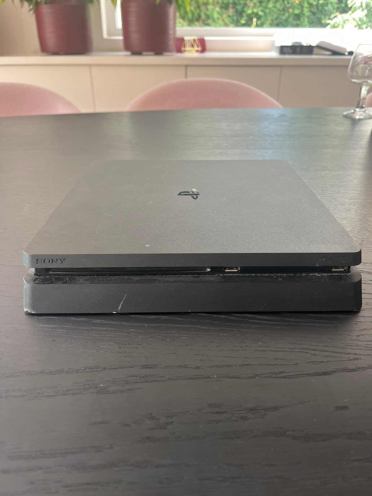 PS4 Slim en 1 controller, Ophalen of Verzenden, Zo goed als nieuw, Met 1 controller, Slim