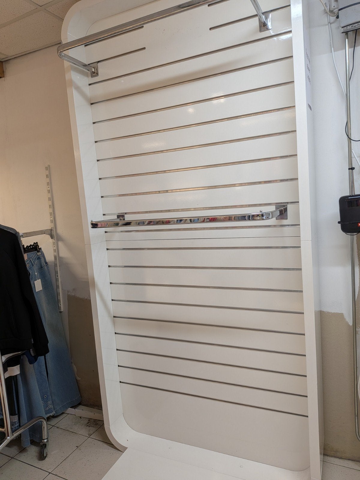 Professionele winkelinrichting – Complete partij (6 displays, Ophalen, Gebruikt, Inrichting, Aankleding binnen