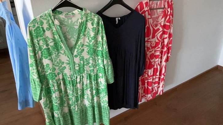 Kleding pakket,rok,blouse,3 tunieken.incl verz, Verzenden, Zo goed als nieuw, Maat 46/48 (XL) of groter