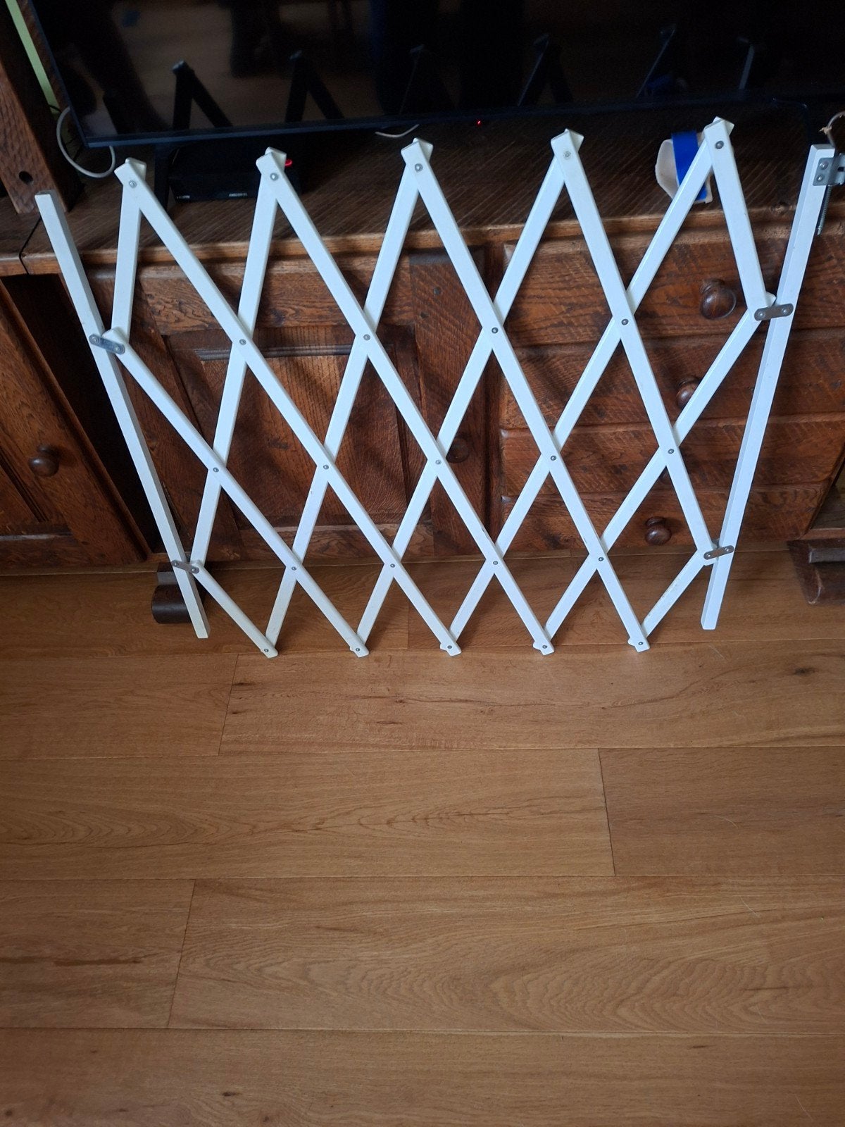Uitschuifbaar houten kinderhekje - Gebruikt maar goed, Kinderen en Baby's, Traphekjes, Ophalen, Gebruikt, Schroefhekje, Hout