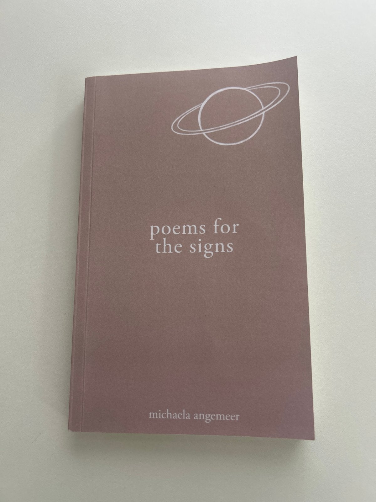 Poems for the Signs - Michaela Angemeer (Engels), Ophalen of Verzenden, Zo goed als nieuw, Eén auteur