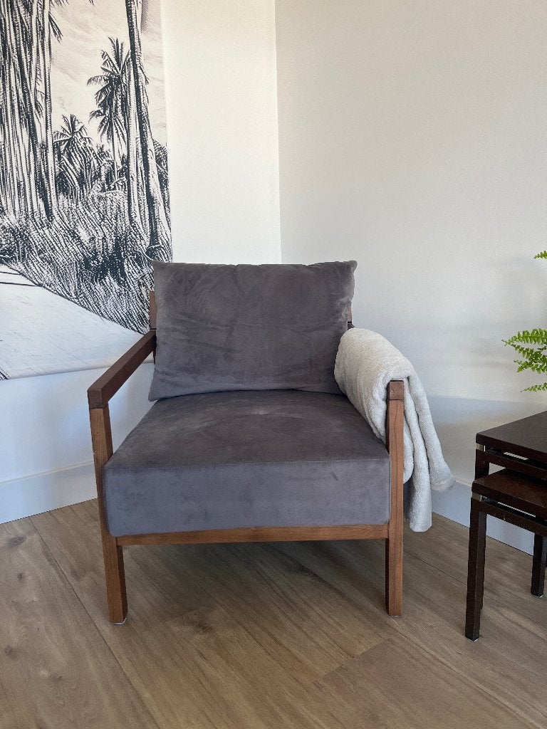 Fauteuil grijs velvet met houten frame - Mid century look, Ophalen, Hout, Mid century, Minder dan 75 cm