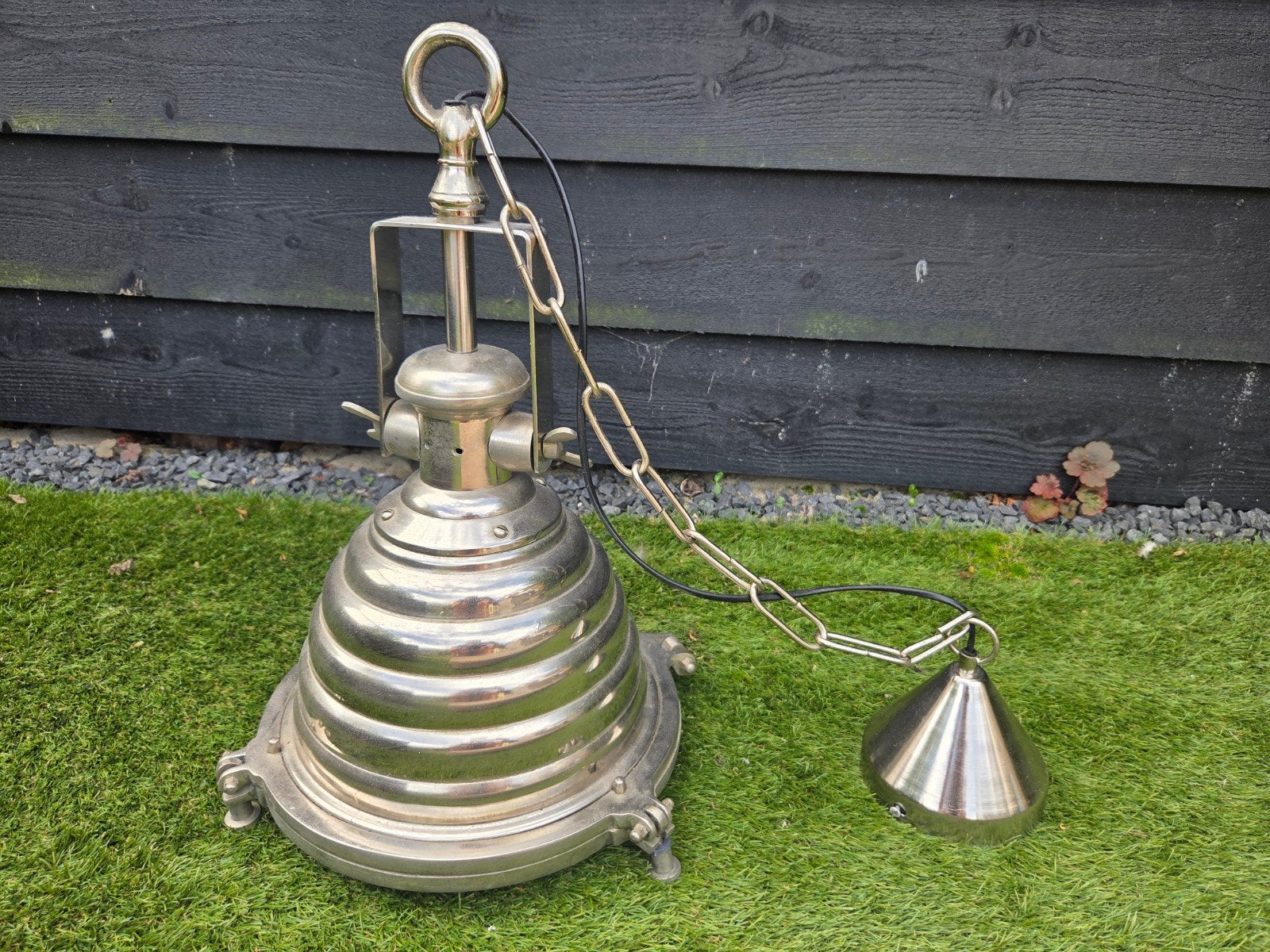 Industriele hanglamp, Ophalen