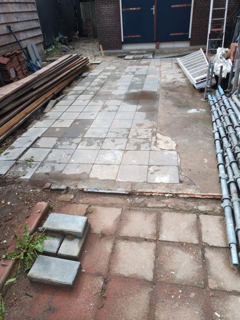 GRATIS: 30 X 30 X 6CM (~500 STUKS), Tuin en Terras, Ophalen, Gebruikt, Beton, Terrastegels
