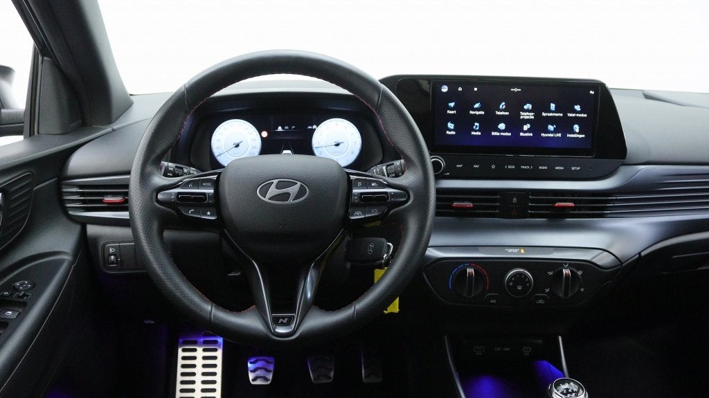 Hyundai i20 1.2 N Line | Navigatie | Private lease 429,- p.m, Gebruikt, Zwart, 4 cilinders, 1198 cc