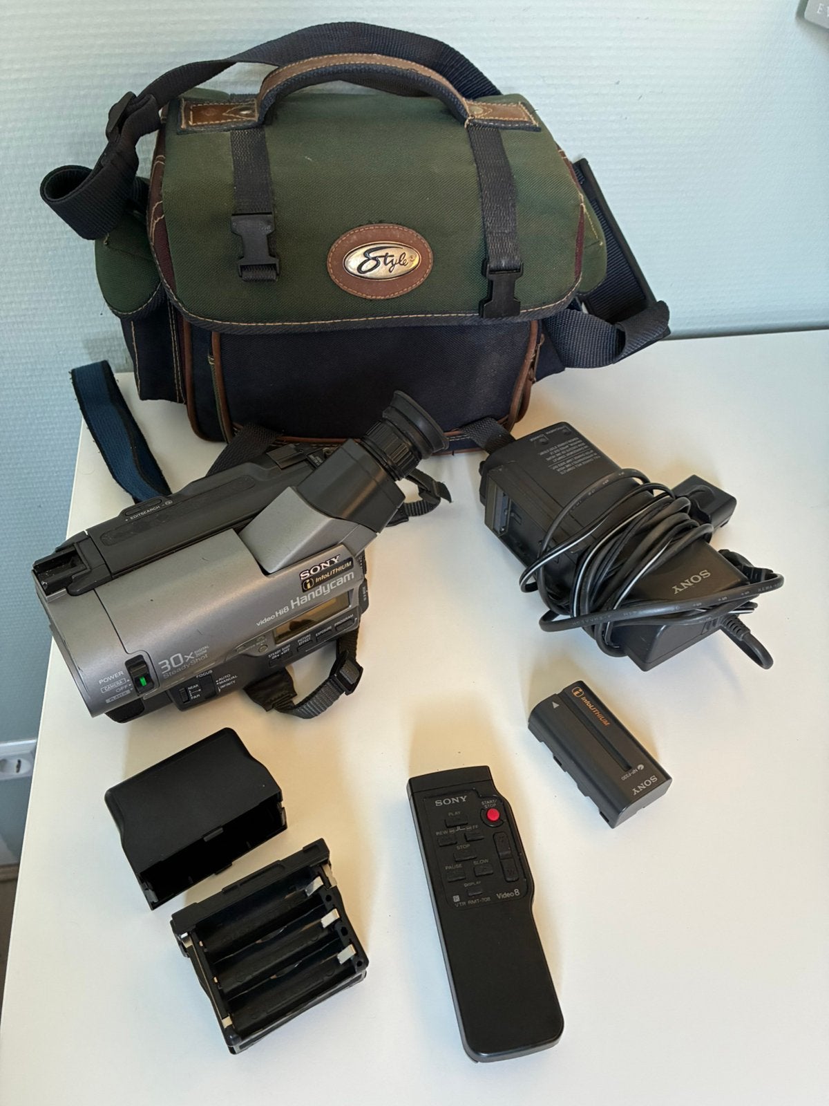 Sony CCD-TR820E Video8 HandyCam camcorder 8mm video8 COMPLET, Ophalen, 8mm, Camera