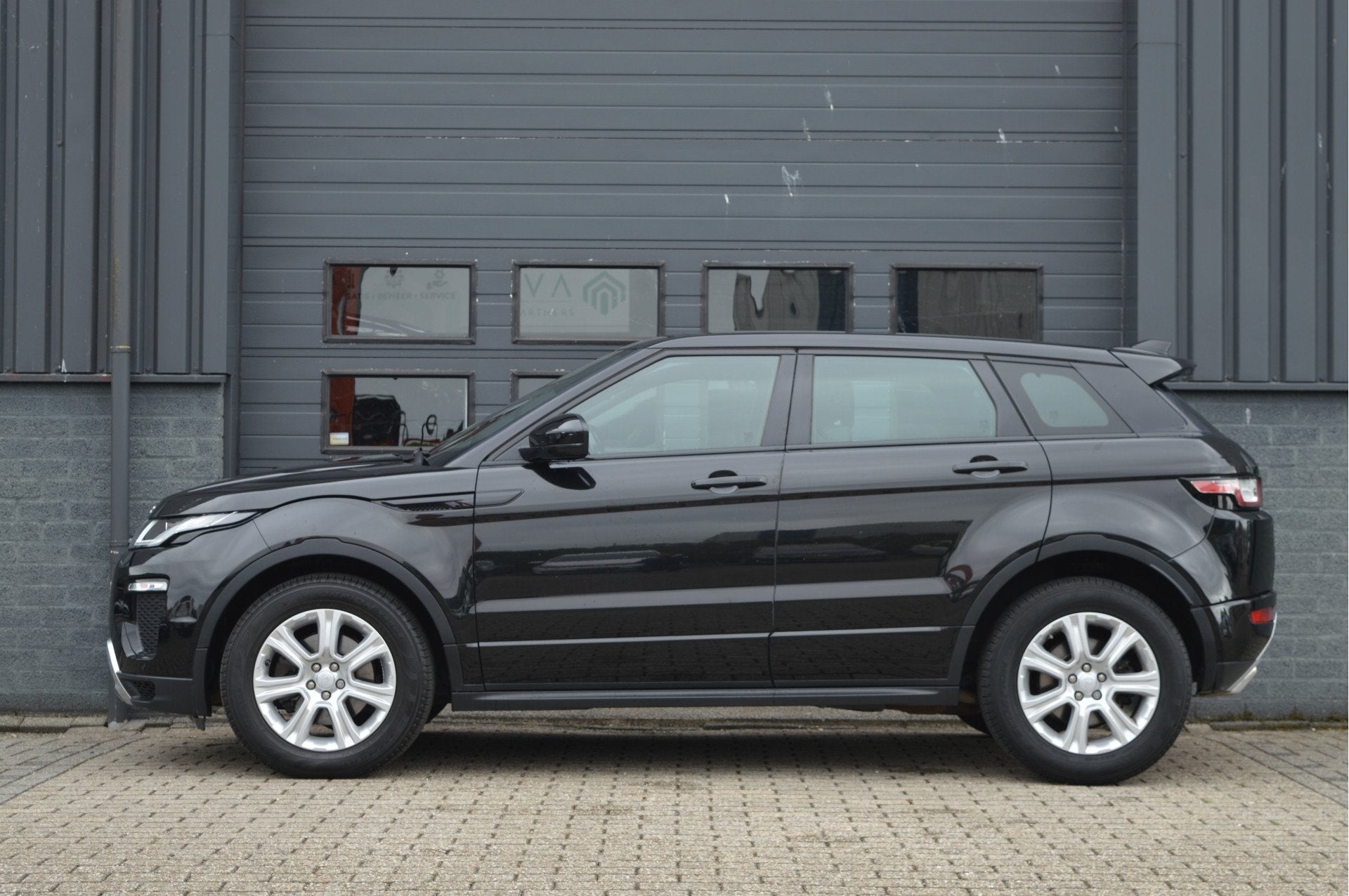 Land Rover Range Rover Evoque 2.0 TD4 Urban Series SE Dynami, Auto's, Automaat, 1998 cc, Gebruikt, Zwart