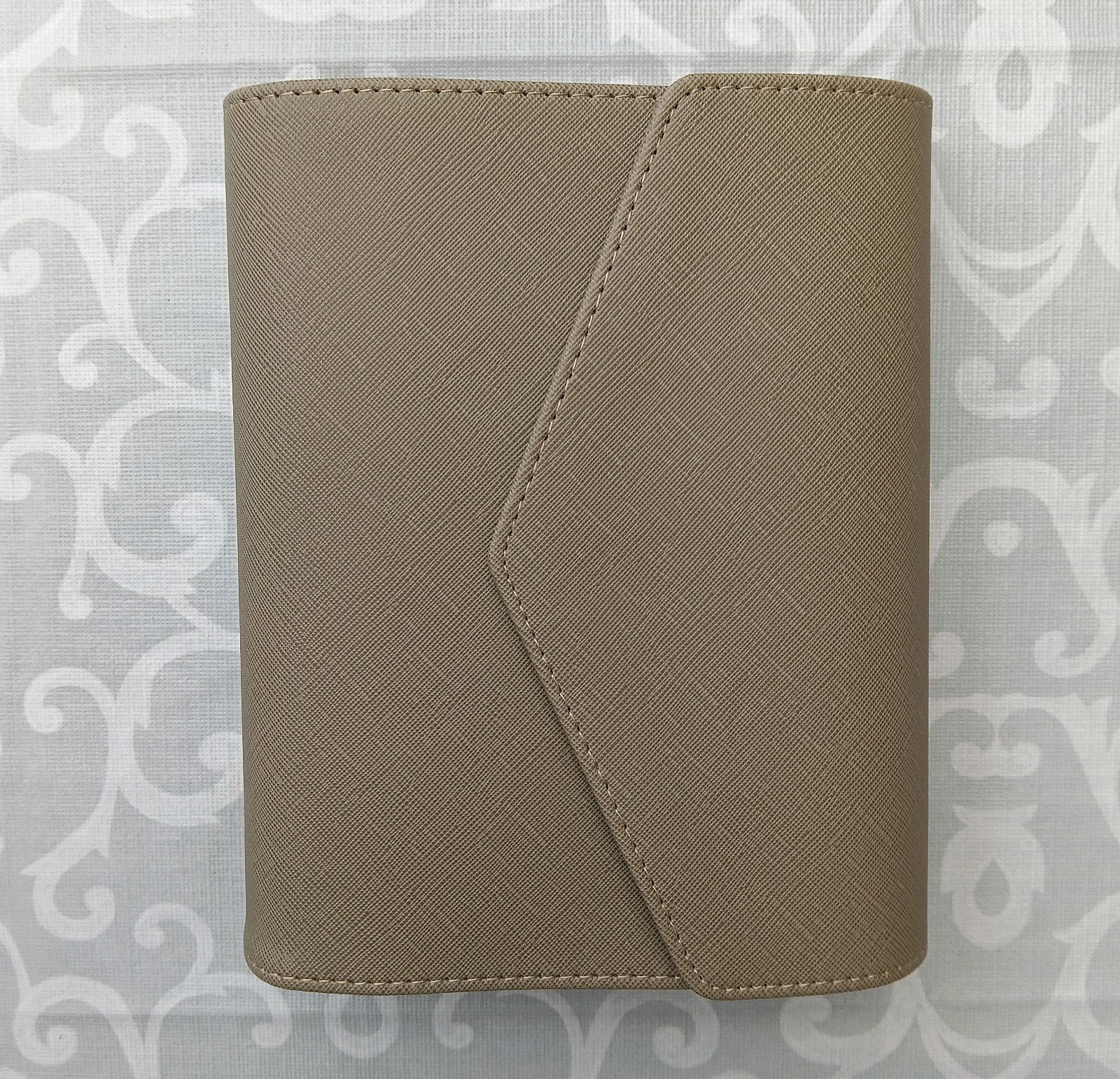 Nieuwe luxe taupe envelop binder a6, Ophalen of Verzenden, Nieuw