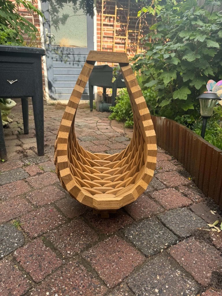 Een prachtige frakehout bloemenmand, Ophalen, Overige materialen, Nieuw, Minder dan 25 cm