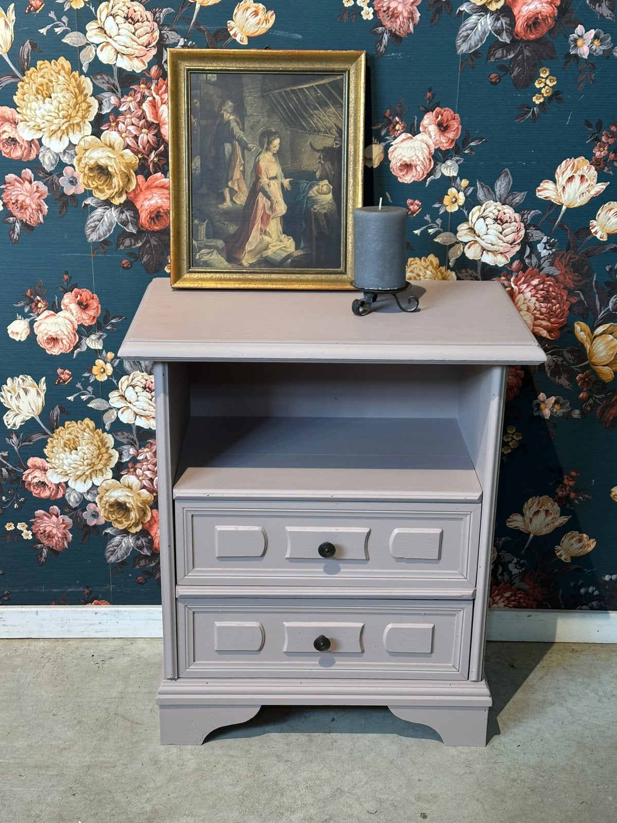 Brocante kastje - nachtkastje. - roze / lilla - 2 lades, Ophalen, 50 tot 100 cm, Zo goed als nieuw, 3 of 4 laden